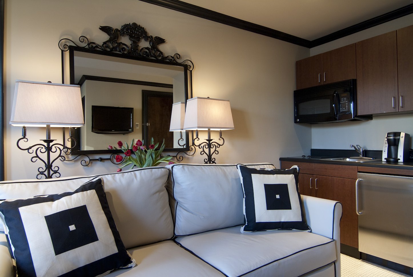 •TWO BEDROOM SUITE AT THE FRENCH QUARTERS GUEST APARTMENTS•