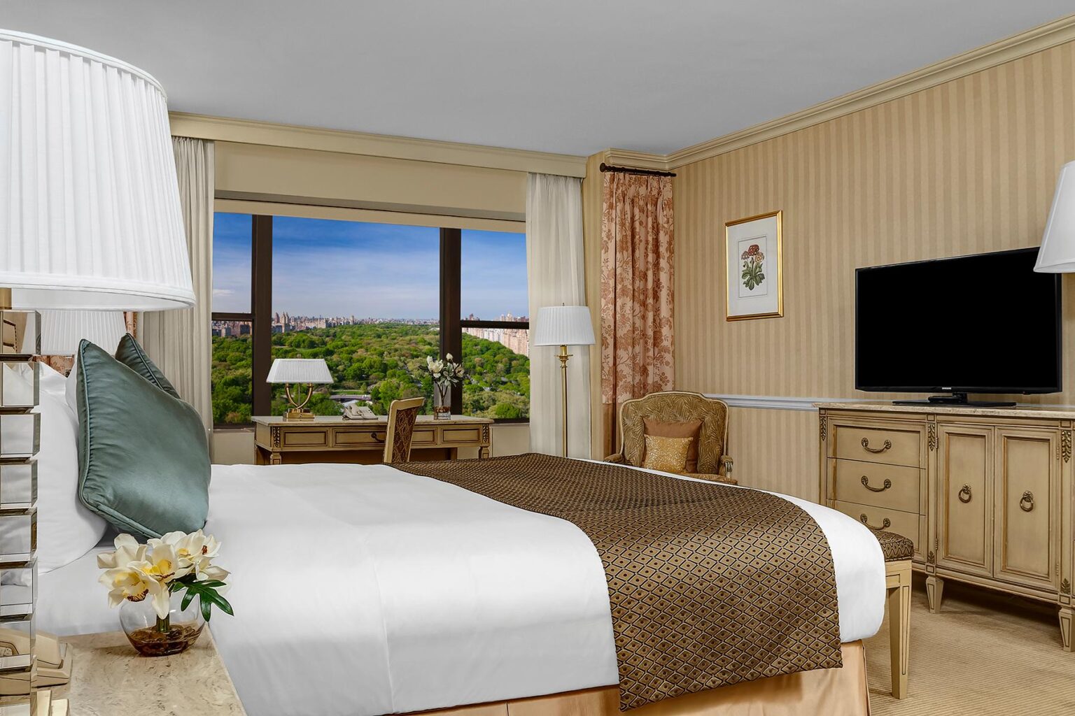 •THE 15 BEST HOTEL SUITES IN NEW YORK NY• Top NYC suites